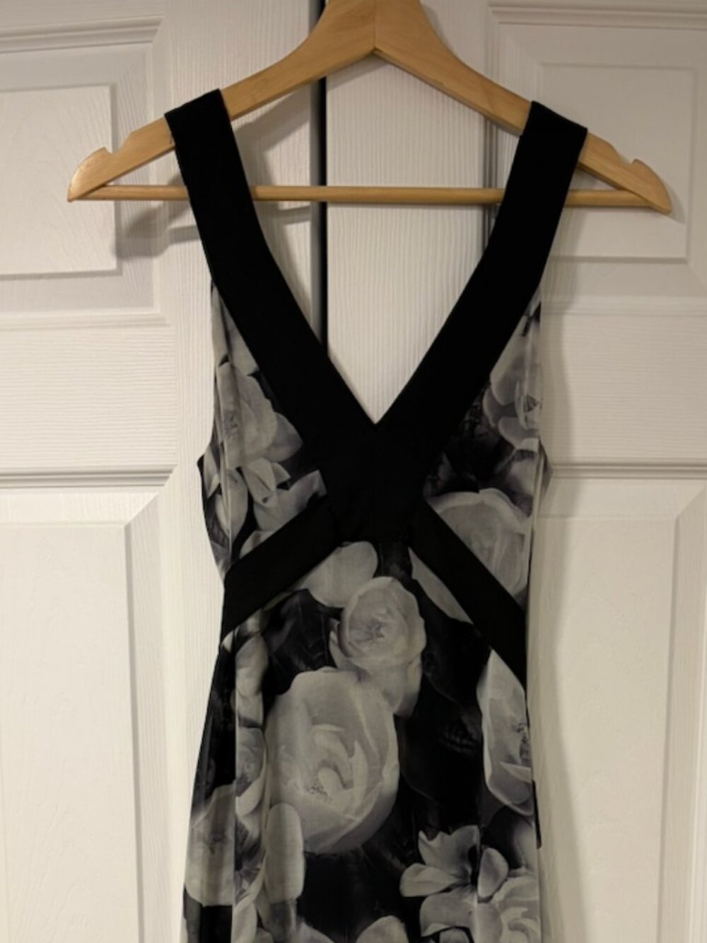 RW & Co. Black and White Floral Dress XXS (Fits more of a small)